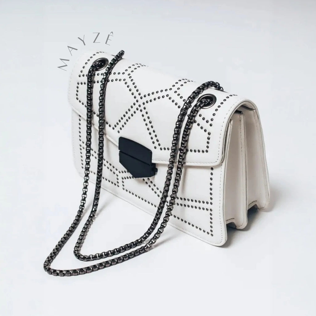 Bolsa Estruturada Tiracolo Vivienne, Loja Mayzê Oficial, Loja Mayzê, Mayzê, mayze, Loja de bolsas, bolsas, bolsa, bolsa Vivienne, Vivienne, bolsa de couro, bolsa pro dia a dia, crossbody, tiracolo, bolsa em alta, bolsa na moda, bolsa tiktok, bolsa instagram, bolsa em conta, bolsa em promoção, frete grátis, bolsa em promoção, bolsa com divisorias, bolsa Média, bolsa pratica, bolsa roxa, bolsa preta, bolsa diferente, bolsa elegante, bolsa chique, bolsa feminina, lojamayze.com, lojamayze.com.br