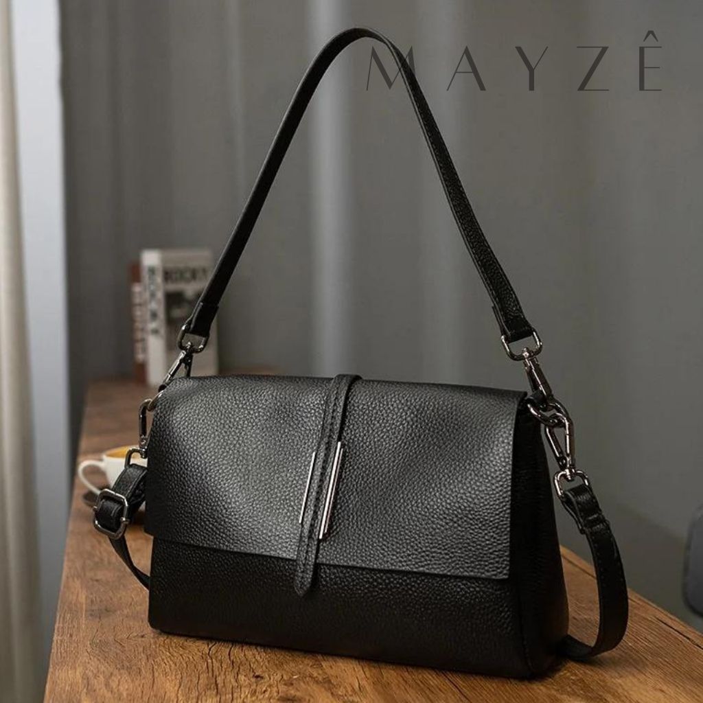 Bolsa Tiracolo Couro Legítimo Leidiane, Loja Mayzê, Bolsa Leidiane, Bolsa de couro legítmo, bolsa de couro genuíno, bolsa de couro de vaca, bolsa chique, bolsa elegante, bolsa original, bolsa feminina, bolsa em promoção, bolsa versátil, loja mayzê confiável, loja mayzê site seguro, mayze, lojamayze.com, lojamayze.com.br