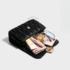 Bolsa Matelassê Flap Kimberly, Loja Mayzê, Bolsa Kimberly, bolsa de festa, bolsa elegante, bolsa em promoção, promoção de bolsa, bolsa feminina, tiracolo, bolsa preta, bolsa média, bolsa de couro, lojamayze.com.br, lojamayze.com