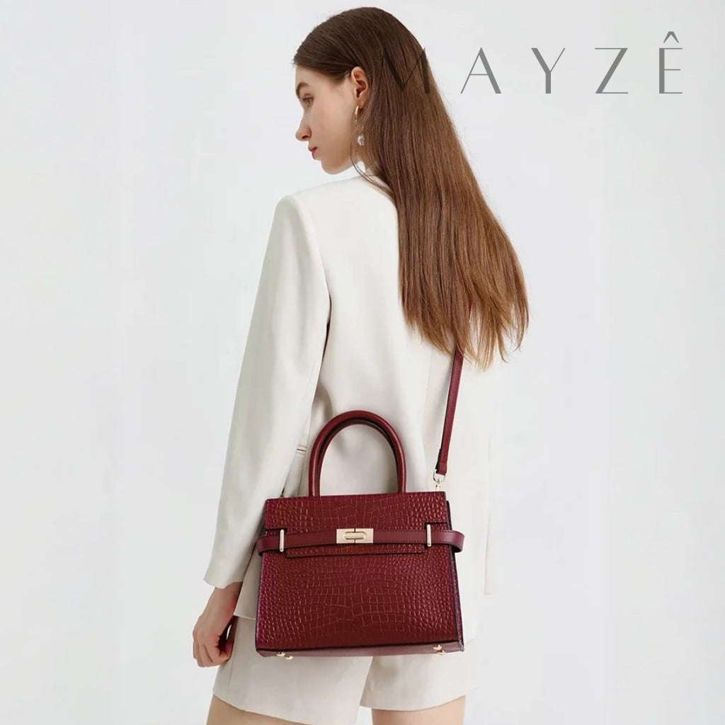 Loja Mayzê Oficial, Loja Mayzê, Mayzê, Mayze, Bolsa Couro Legítimo Crocodilo Claire, bolsa de couro, bolsa de couro genuíno, bolsa de mão, bolsa tiracolo, bolsa crossbody, bolsa de luxo, bolsa de grife, bolsa em promoção, lojamayze.com, lojamayze.com.br