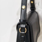 Loja Mayzê, Bolsa Manuela, bolsa da moda, bolsa de grife, bolsa em alta, bolsa de luxo, bolsa feminina, bolsa tentencia, bolsa em promoção, loja mayze, bolsa em promoção, bolsa de luxo, bolsa assimétrica, bolsa linda, bolsa jwpei