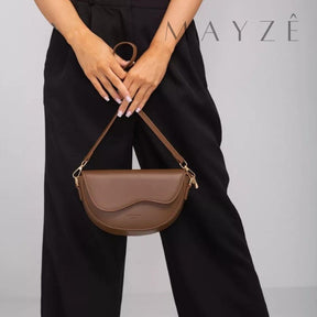 Loja Mayzê, bolsa de moda, bolsa de grife, bolsa lavínia, bolsa feminina, bolsa assimétrica, bolsa elegante, bolsa versátil, bolsa em promoção, bolsa de luxo, bolsa em alta, mayze