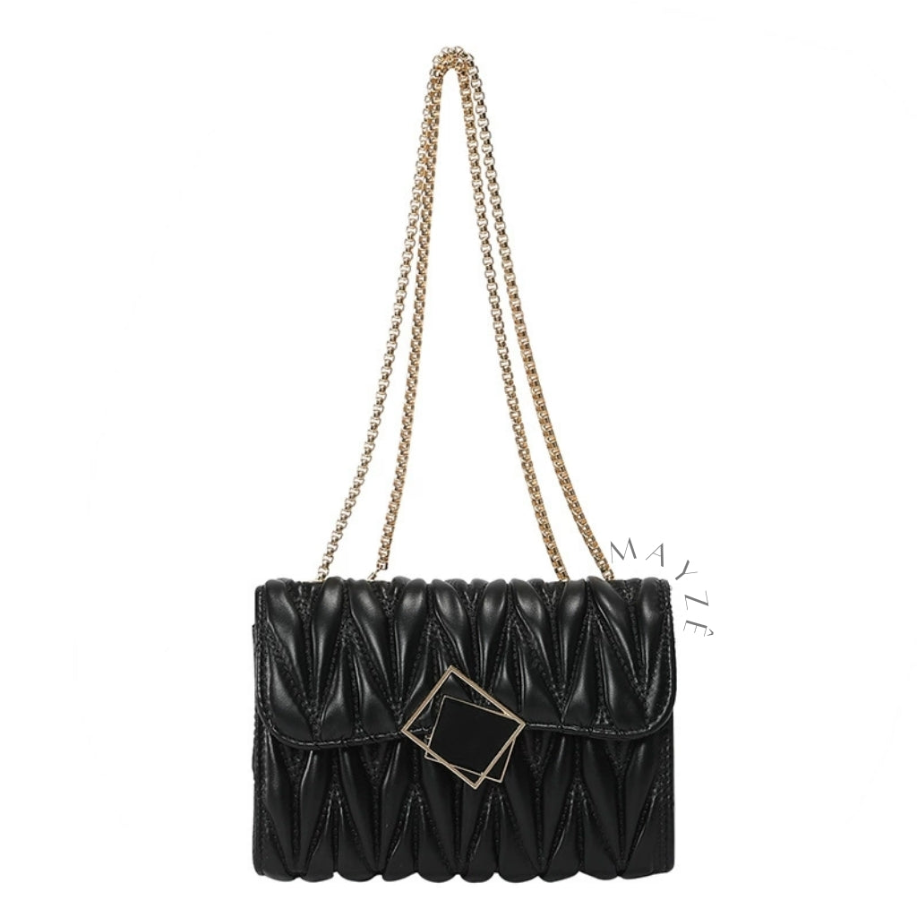 Bolsa Matelassê Flap Kimberly, Loja Mayzê, Bolsa Kimberly, bolsa de festa, bolsa elegante, bolsa em promoção, promoção de bolsa, bolsa feminina, tiracolo, bolsa preta, bolsa média, bolsa de couro, lojamayze.com.br, lojamayze.com