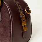 Bolsa Tiracolo Camurça Pequena Liana, Loja Mayzê, camurça, bolsa de camurça mayze, lojamayze.com, lojamayze.com.br