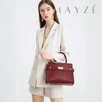 Loja Mayzê Oficial, Loja Mayzê, Mayzê, Mayze, Bolsa Couro Legítimo Crocodilo Claire, bolsa de couro, bolsa de couro genuíno, bolsa de mão, bolsa tiracolo, bolsa crossbody, bolsa de luxo, bolsa de grife, bolsa em promoção, lojamayze.com, lojamayze.com.br