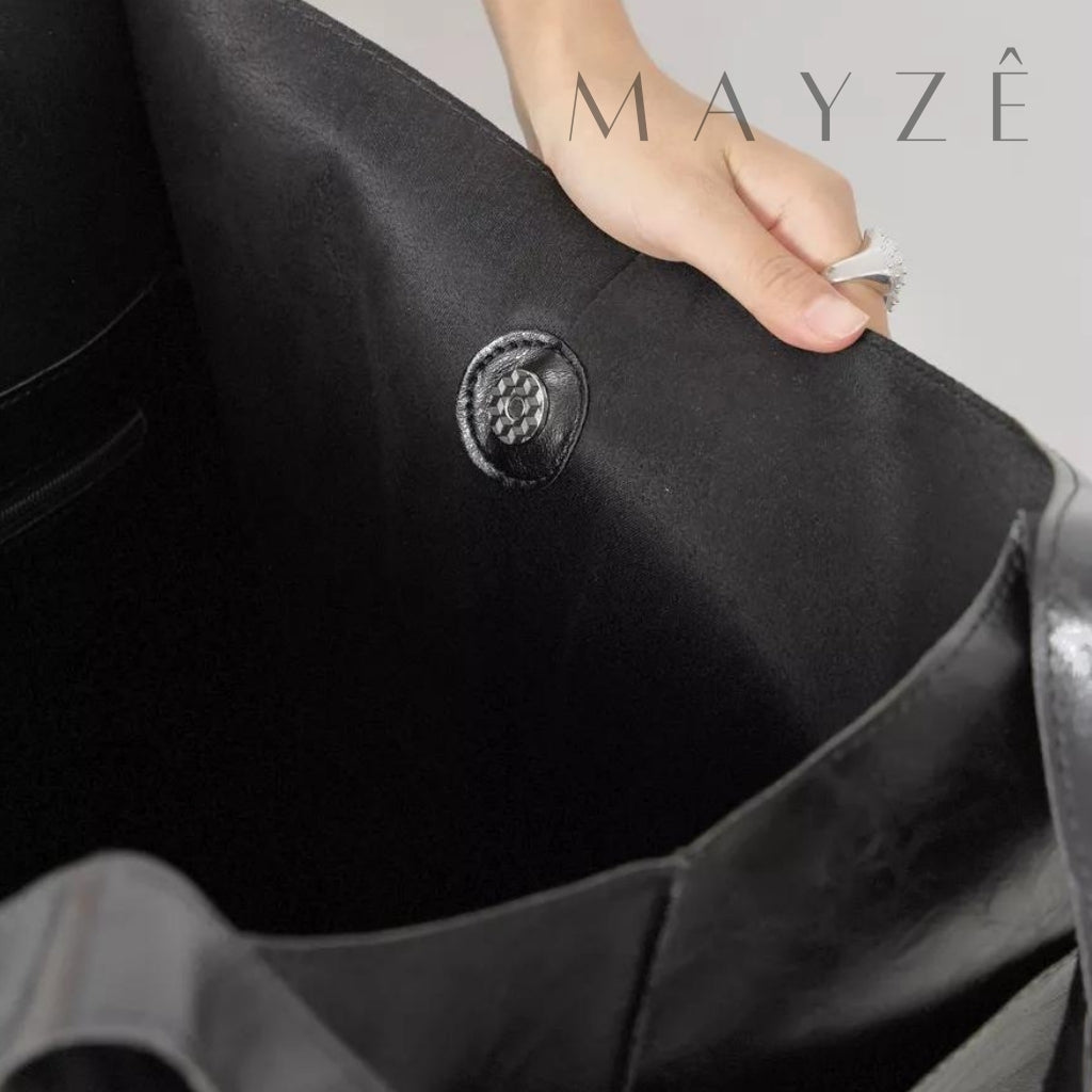 Loja Mayzê Oficial, Loja Mayzê, Mayzê, mayze, maize, loja maize, Loja de bolsas, bolsas, bolsa, bolsa gardênia, gardênia, bolsa de couro, bolsa pro dia a dia, maxi bag, bolsa de ombro, bolsa em alta, bolsa na moda, bolsa tiktok, bolsa instagram, bolsa em conta, bolsa em promoção, frete grátis, bolsa em promoção, bolsa com divisorias, bolsa grande, bolsa pratica, bolsa diferente, bolsa elegante, bolsa chique, bolsa chic, bolsa bonita, bolsa feminina, bolsa de mulher, bolsa para mulher, bolsa coringa