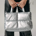 Bolsa Puffer Grande Thalya, Loja Mayzê, Bolsa Thalya, Bolsa soft, bolsa elegante, bolsa moderna, bolsa chique, bolsa européia, bolsa de luxo, bolsa de frio, bolsa confortável, bolsa em promoção, bolsa de material alcochoado, mayze, mayzê