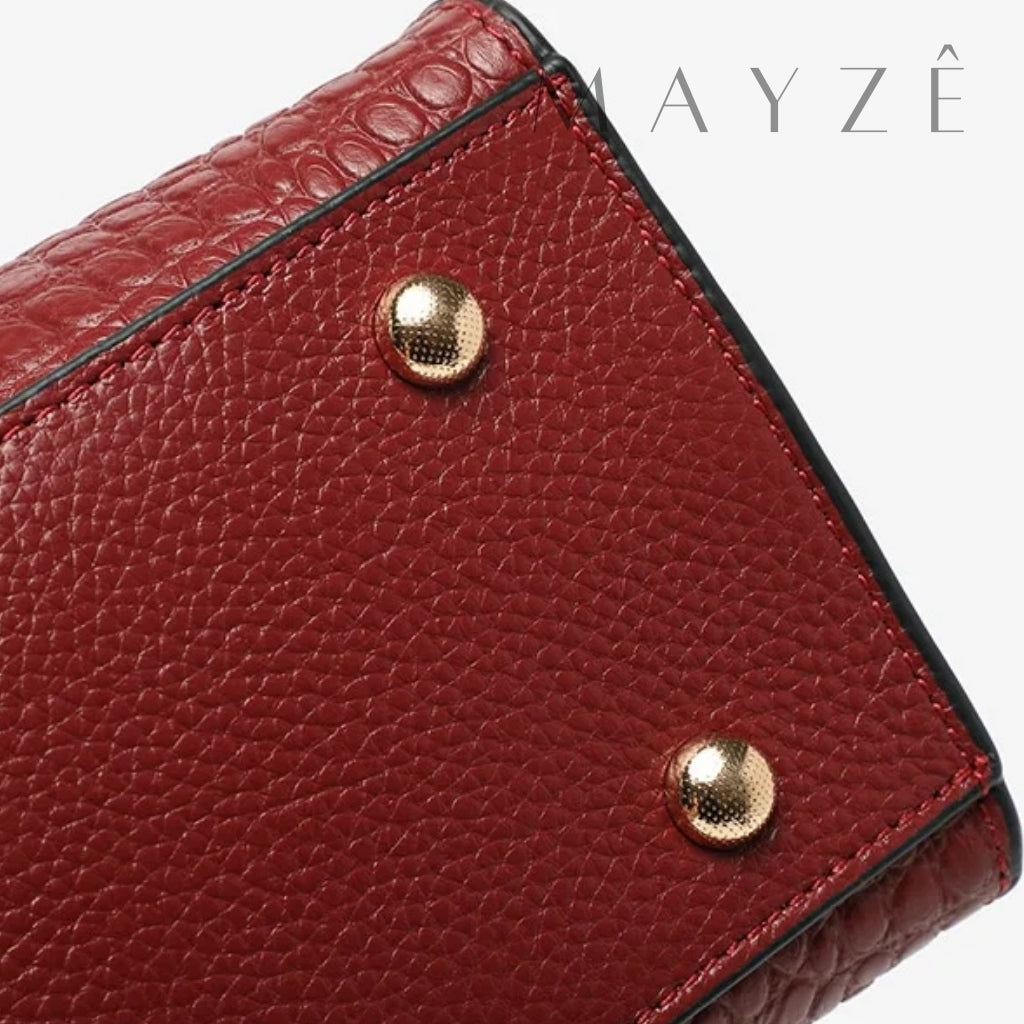 Loja Mayzê Oficial, Loja Mayzê, Mayzê, Mayze, Bolsa Couro Legítimo Crocodilo Claire, bolsa de couro, bolsa de couro genuíno, bolsa de mão, bolsa tiracolo, bolsa crossbody, bolsa de luxo, bolsa de grife, bolsa em promoção, lojamayze.com, lojamayze.com.br