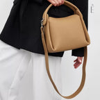 Bolsa Handbag Couro Legítimo Afrodite, Loja Mayzê, Bolsa Afrodite, bola elegante, bolsa de couro, bolsa em alta, bolsa de influencer, bolsa do instagram, bolsa famosa, bolsa feminina, bolsa tiracolo, bolsa de mão, bolsa versátil, bolsa em promoção, loja de bolsas, mayze