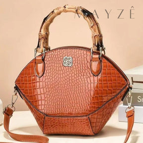 Bolsa Marisabel, Marisabel, Loja Mayzê, mayzê, mayze, bolsa de crocodito, bolsa de mão, bolsa em promoção, bolsa chinesa, bolsa classica, bolsa requinte, bolsa com desconto, bolsa com frete grátis, bolsa pro dia a dia, bolsa média, bolsa para senhoras, bolsa anos 50, bolsa refinada