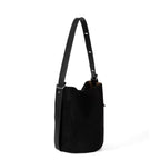 Bolsa Tiracolo Acamurçada Bucket Louise, Loja Mayzê, camurça, bolsa de camurça mayze, lojamayze.com, lojamayze.com.br