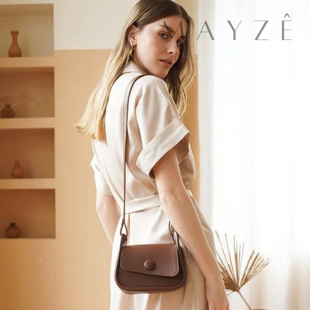 Loja Mayzê, Bolsa Olívia, Bolsa de couro, bolsa pequena, bolsa de ombro, bolsa versátil, bolsa da moda, bolsa feminina, bolsa de grife, bolsa de luxo, bolsa clean, bolsa em promoção, mayze