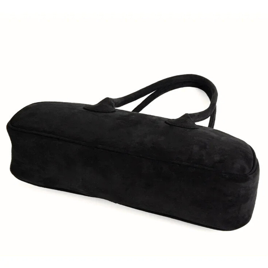 Bolsa Baguete Acamurçada Média Fantine, Loja Mayzê, camurça, bolsa de camurça mayze, lojamayze.com, lojamayze.com.br