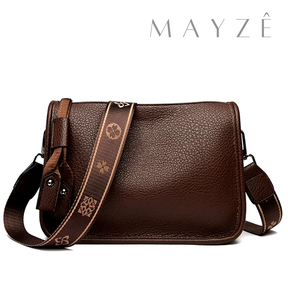 Bolsa Média Tiracolo Indira, Loja Mayzê Oficial, Loja Mayzê, Mayzê, mayze, Loja de bolsas, bolsas, bolsa, bolsa de couro, bolsa pro dia a dia, crossbody, tiracolo, bolsa em alta, bolsa na moda, bolsa tiktok, bolsa instagram, bolsa em conta, bolsa em promoção, bolsa preta, bolsa laranja, bolsa roxa, bolsa vermelha, bolsa cinza, frete grátis, bolsa em promoção, bolsa com alça regulavel, bolsa com divisorias, bolsa bonita, bolsa pratica, www.lojamayze.com.br, www.lojamayze.com