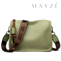 Bolsa Média Tiracolo Indira, Loja Mayzê Oficial, Loja Mayzê, Mayzê, mayze, Loja de bolsas, bolsas, bolsa, bolsa de couro, bolsa pro dia a dia, crossbody, tiracolo, bolsa em alta, bolsa na moda, bolsa tiktok, bolsa instagram, bolsa em conta, bolsa em promoção, bolsa preta, bolsa laranja, bolsa roxa, bolsa vermelha, bolsa cinza, frete grátis, bolsa em promoção, bolsa com alça regulavel, bolsa com divisorias, bolsa bonita, bolsa pratica, www.lojamayze.com.br, www.lojamayze.com