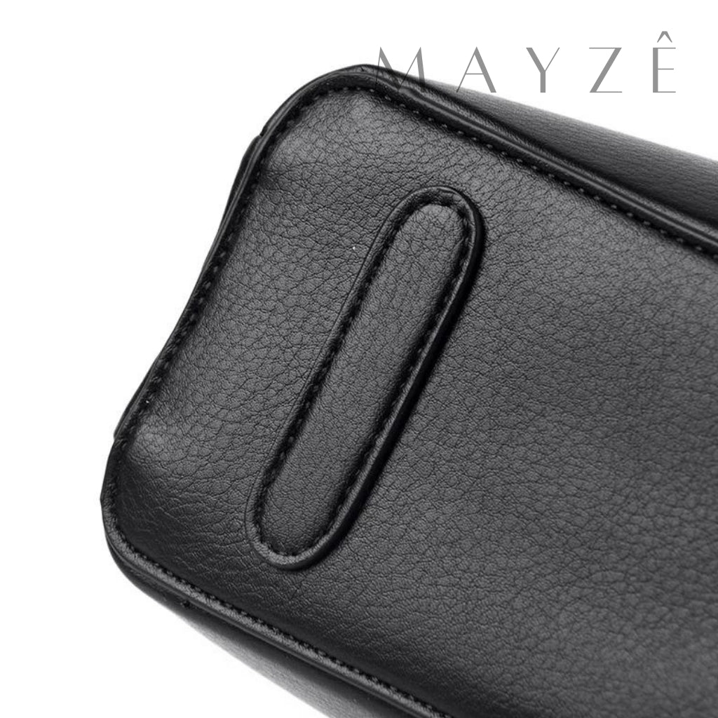 Loja Mayzê Oficial, Loja Mayzê, Mayzê, mayze, Loja de bolsas, bolsas, bolsa, bolsa lisa, Lisa, bolsa de couro, bolsa pro dia a dia, crossbody, tiracolo, bolsa em alta, bolsa na moda, bolsa tiktok, bolsa instagram, bolsa em conta, bolsa em promoção, frete grátis, bolsa em promoção, bolsa com divisorias, bolsa bonita, bolsa pratica, bolsa Marrom, bolsa preta,  bolsa diferente, bolsa elegante, bolsa chique, bolsa chic, bolsa bonita