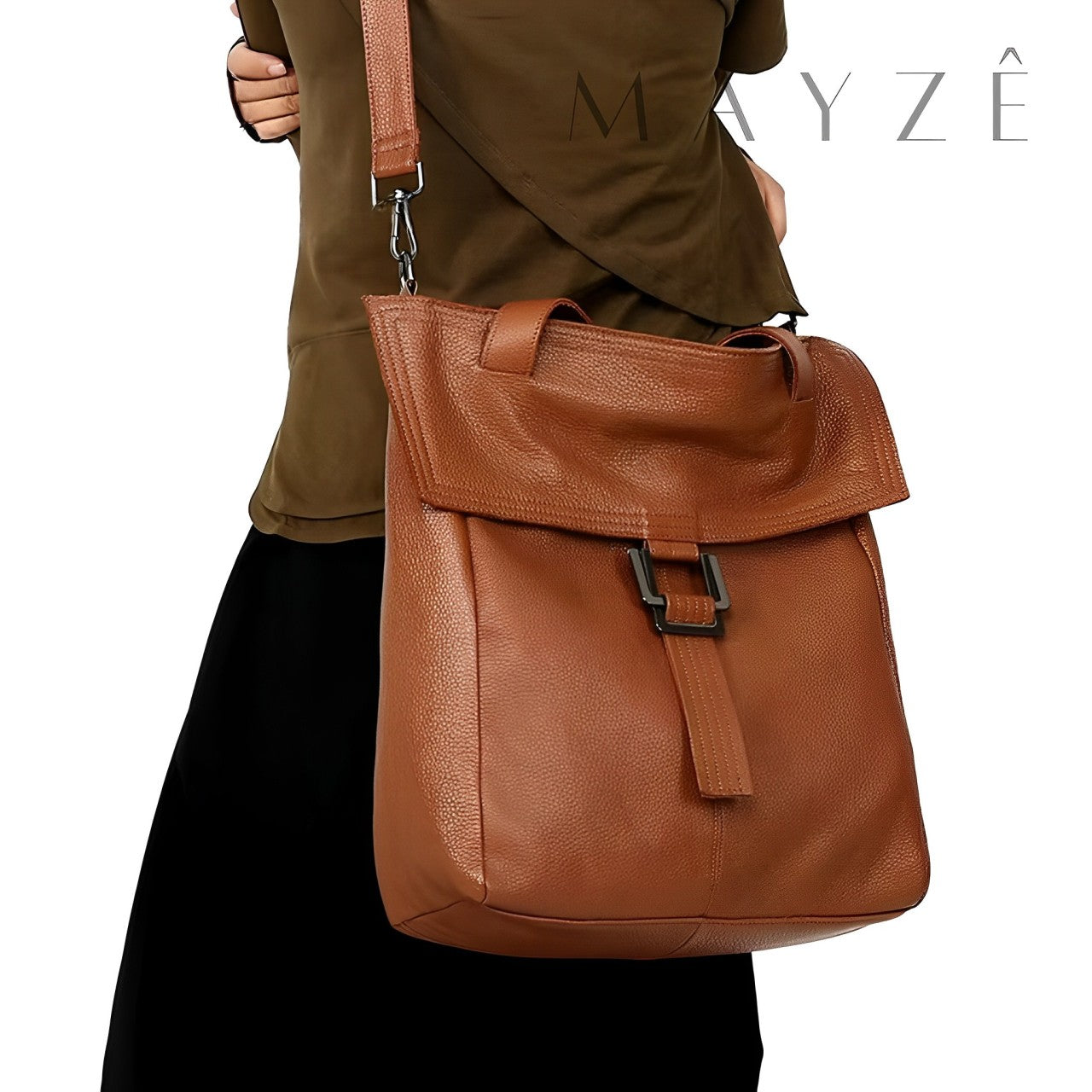 Bolsa Feminina Couro Legítimo Emma, Loja Mayzê, Bolsa Emma, bolsa de couro, bolsa de couro genuíno, bolsa de couro legítimo, bolsa durável, bolsa elegante, bolsa em alta, bolsa feminina, bolsa de mulher, bolsa versátil, bolsa da moda, bolsa de luxo, bolsa de grife, bolsa média, bolsa para o dia a dia, bolsa para uso diário, bolsa em promoção, bolsa da arezzo, bolsa da louis vuitton, bolsa da chanel, bolsa da gucci, mayze, loja mayze, www.lojamayze.com.br,www.lojamayze.com