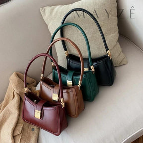 Bolsa Hobo Média Larissa, Loja Mayzê, Bolsa Larissa, bolsa de grife, bolsa diferente, bolsa em alta, bolsa da moda, bolsa imponente, bolsa versátil, bolsa de mão, bolsa em promoção, bolsa de couro, bolsa de luxo, mayzê, mayze