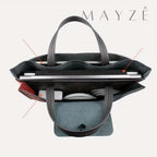 Bolsa Para Notebook Minimalista Aurora, Loja Mayzê Oficial, Loja Mayzê, Mayzê, mayze, Loja de bolsas, bolsas, bolsa de couro, bolsa pro dia a dia, crossbody, tiracolo, bolsa em alta, bolsa na moda, bolsa tiktok, bolsa instagram, bolsa em conta, bolsa em promoção, frete grátis, bolsa em promoção, bolsa com divisorias, bolsa bonita, bolsa pratica, bolsa Marrom, bolsa preta,  bolsa diferente, bolsa elegante, bolsa chique, bolsa bonita, notebook, bolsa para notebook, www.lojamayze.com.br, www.lojamayze.com