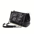 Bolsa Flap Feminina Laila, Loja Mayzê Oficial, Loja Mayzê, Mayzê, mayze, Loja de bolsas, bolsas, bolsa, bolsa Laila, Laila, bolsa de couro, bolsa pro dia a dia, bolsa de ombro, tiracolo, bolsa em alta, bolsa na moda, bolsa tiktok, bolsa instagram, bolsa em conta, bolsa em promoção, frete grátis, bolsa em promoção, bolsa com divisorias, bolsa grande, bolsa pratica, bolsa preta,  bolsa diferente, bolsa elegante, bolsa chique, www.lojamayze.com.br, www.lojamayze.com