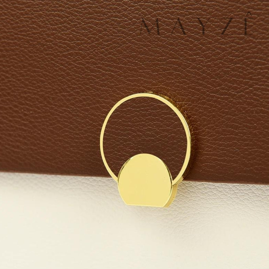 Loja Mayzê Oficial, Loja Mayzê, Mayzê, mayze, Loja de bolsas, bolsas, bolsa, bolsa malu, Malu, bolsa de couro, bolsa pro dia a dia, crossbody, tiracolo, bolsa em alta, bolsa na moda, bolsa tiktok, bolsa instagram, bolsa em conta, bolsa em promoção, frete grátis, bolsa em promoção, bolsa com alça regulavel, bolsa com divisorias, bolsa bonita, bolsa pratica, bolsa marrom, bolsa bege, bolsa preta,