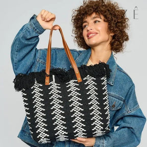 Loja Mayzê, Bolsa Muriel, bolsa espaçosa, bolsa de palha, bolsa de verão, bolsa da moda, bolsa de praia, bolsa grande, bolsa tote bag, bolsa moda praia, loja mayze, bolsa em promoção, bolsa de verão.