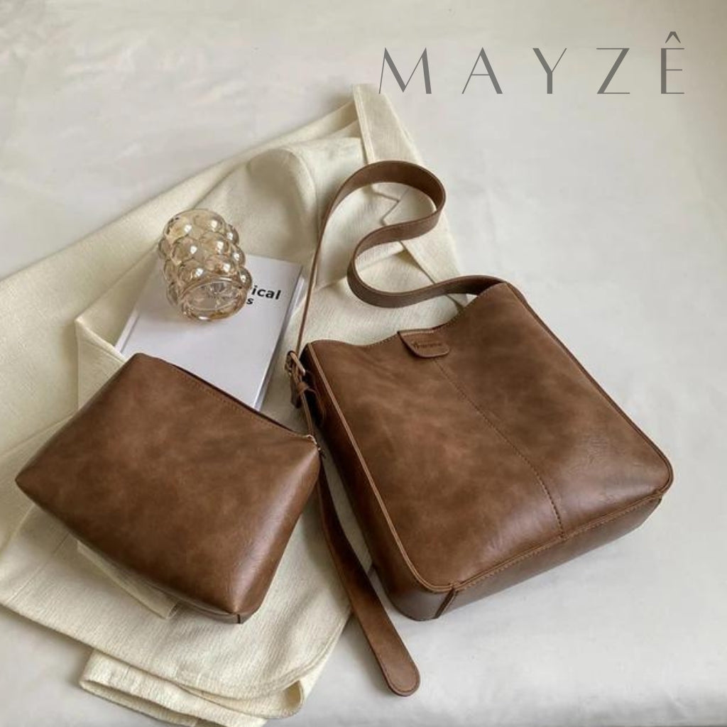 Loja Mayzê Oficial, Loja Mayzê, loja mayze, mayzê, mayze, loja de bolsas, bolsas,  bolsa de couro, bolsa marrom claro, bolsa marrom escuro, bolsa café, bolsa preta, bolsa de couro, bolsa pro tia a dia, bolsa tote, bolsa crossbody, bolsa em conta, bolsa barata, bolsa na moda, bolsa da moda, bolda da mayzê,  bolsa em alta, bolsa elegante