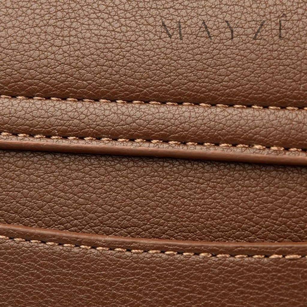 Loja Mayzê Oficial, Loja Mayzê, Mayzê, mayze, Loja de bolsas, bolsas, bolsa, bolsa malu, Malu, bolsa de couro, bolsa pro dia a dia, crossbody, tiracolo, bolsa em alta, bolsa na moda, bolsa tiktok, bolsa instagram, bolsa em conta, bolsa em promoção, frete grátis, bolsa em promoção, bolsa com alça regulavel, bolsa com divisorias, bolsa bonita, bolsa pratica, bolsa marrom, bolsa bege, bolsa preta,