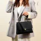 Loja Mayzê Oficial, Loja Mayzê, Mayzê, mayze, Loja de bolsas, bolsas, bolsa, bolsa malu, Malu, bolsa de couro, bolsa pro dia a dia, crossbody, tiracolo, bolsa em alta, bolsa na moda, bolsa tiktok, bolsa instagram, bolsa em conta, bolsa em promoção, frete grátis, bolsa em promoção, bolsa com alça regulavel, bolsa com divisorias, bolsa bonita, bolsa pratica, bolsa marrom, bolsa bege, bolsa preta,
