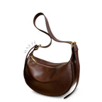 Loja Mayzê, Bolsa Vanessa, Bolsa de couro, bolsa chique, bolsa elegante, bolsa vintage, bolsa versátil, bolsa espaçosa, bolsa tiracolo, bolsa em promoção. loja mayze, lojamayze.com.br, lojamayze.com
