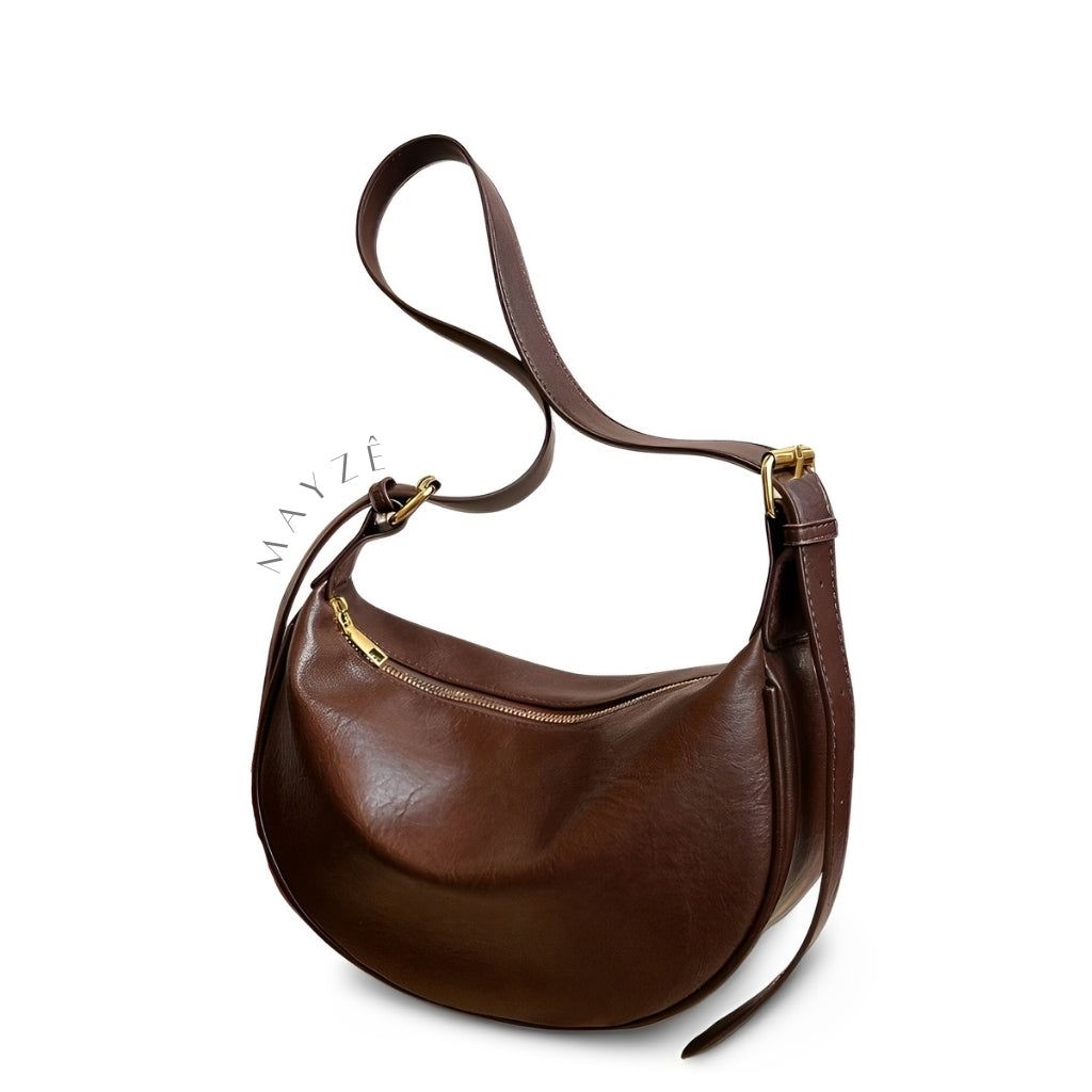 Loja Mayzê, Bolsa Vanessa, Bolsa de couro, bolsa chique, bolsa elegante, bolsa vintage, bolsa versátil, bolsa espaçosa, bolsa tiracolo, bolsa em promoção. loja mayze, lojamayze.com.br, lojamayze.com
