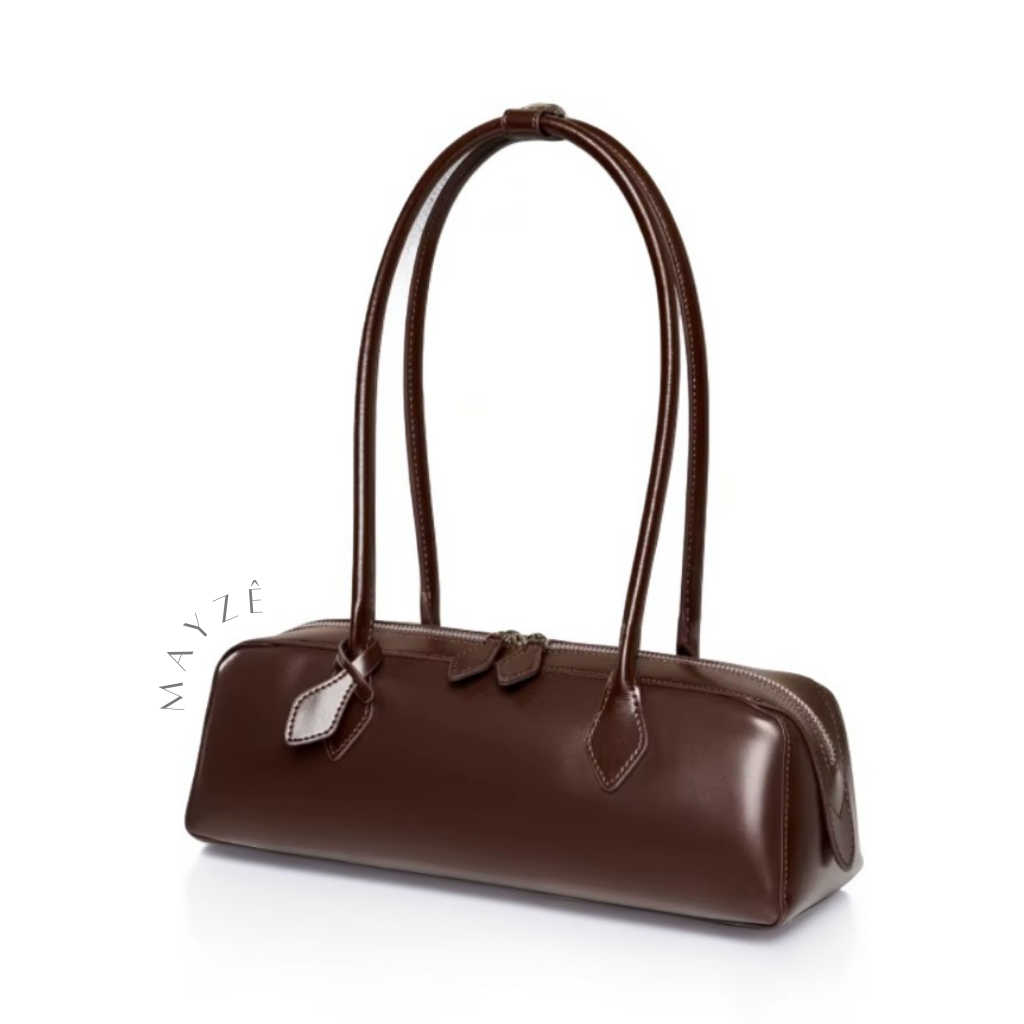 Bolsa French Baguete Couro Legítimo Bia, Loja Mayzê, bolsa baguetti, bolsa de boston, bolsa de grife, bolsa de luxo, bolsa em alta, bolsa feminina, bolsa de couro, bolsa elegante, bolsa famosa, bolsa da influencer, bolsa em promoção, mayze, lojamayze.com, lojamayze.com.br
