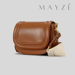 Bolsa Flap Feminina Frida, Loja Mayzê, Bolsa Frida, Bolsa da moda, bolsa de grife, bolsa de ombro, bolsa crossbody, bolsa feminina, bolsa de couro, bolsa coringa, bolsa versátil, loja mayze, lojamayze.com, lojamayze.com.br