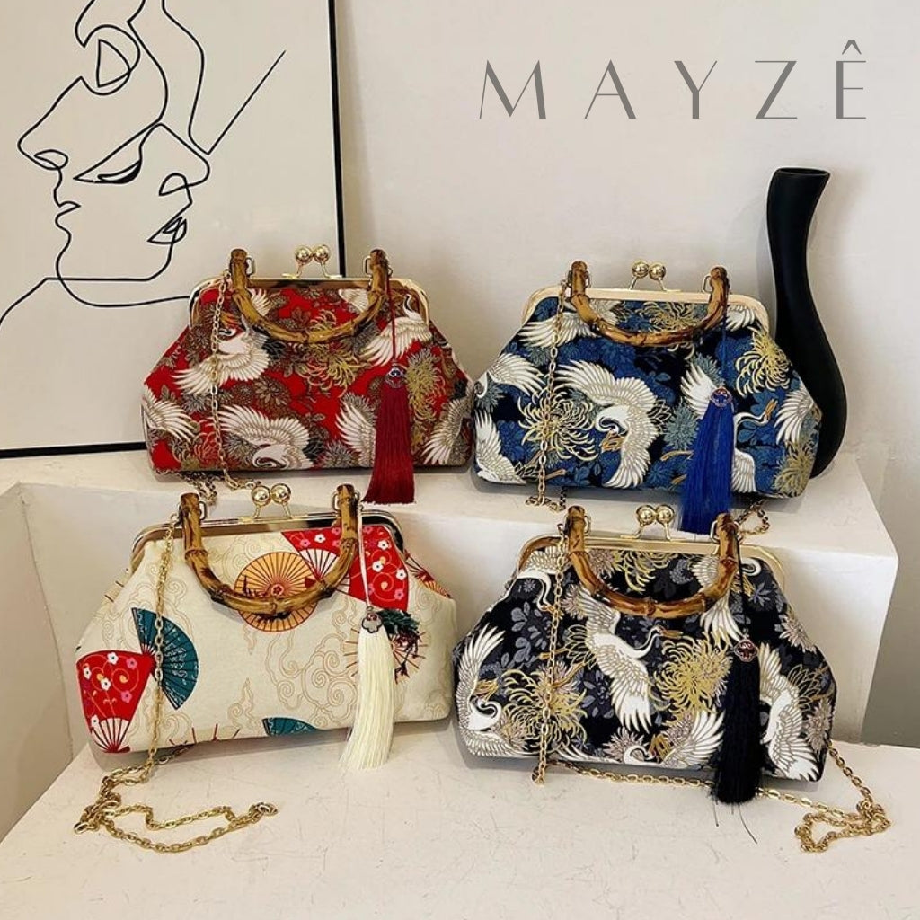 Bolsa Clássica Fecho da Vovó Yihwa, Loja Mayzê Oficial, Loja Mayzê, Mayzê, mayze, Loja de bolsas, bolsas, bolsa, bolsa Yihwa, Yihwa, bolsa de couro, bolsa pro dia a dia, bolsa de ombro, tiracolo, bolsa em alta, bolsa na moda, bolsa tiktok, bolsa instagram, bolsa em conta, bolsa em promoção, frete grátis, bolsa em promoção, bolsa com divisorias, bolsa grande, bolsa pratica, bolsa Marrom, bolsa Colorida,  bolsa diferente, bolsa elegante, bolsa chique, bolsa chic, bolsa bonita