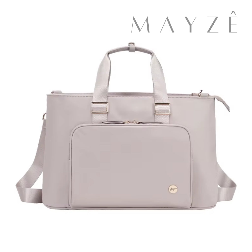 Bolsa Para Notebook Acadêmica Violet, Loja Mayzê Oficial, Loja Mayzê, Mayzê, mayze, Loja de bolsas, bolsas, bolsa de couro, bolsa pro dia a dia, crossbody, tiracolo, bolsa em alta, bolsa na moda, bolsa tiktok, bolsa instagram, bolsa em conta, bolsa em promoção, frete grátis, bolsa em promoção, bolsa com divisorias, bolsa bonita, bolsa pratica, bolsa Marrom, bolsa preta,  bolsa diferente, bolsa elegante, bolsa chique, bolsa bonita, notebook, bolsa para notebook, www.lojamayze.com.br, www.lojamayze.com