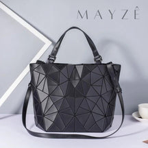 Loja Mayzê, bolsa Rosmeri, Rosmeri, bolsa grande, bolsa tote, bolsa da moda, bolsa na moda. novidades 2024, bolsa de festa, bolsa barata, bolsa elegante, bolsa simples,  festas, casamento, casual, bolsa pra casamento, bolsa para festa, bolsa casual, mayze, mayzê, bolsa geométrica, bolsa elegante, frete grátis