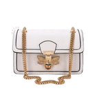 Bolsa Tiracolo Feminina Paloma, Loja Mayzê, Bolsa Paloma, bolsa de luxo, bolsa de moda, bolsa de grife, bolsa em alta, bolsa feminina, bolsa de festa, bolsa em promoção, bolsa de luxo, loja mayze, lojamayze.com.br, lojamayze.com