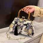 Loja Mayzê Oficial, Loja Mayzê, Mayzê, mayze, Loja de bolsas, bolsas, bolsa, bolsa Yihwa, Yihwa, bolsa de couro, bolsa pro dia a dia, bolsa de ombro, tiracolo, bolsa em alta, bolsa na moda, bolsa tiktok, bolsa instagram, bolsa em conta, bolsa em promoção, frete grátis, bolsa em promoção, bolsa com divisorias, bolsa grande, bolsa pratica, bolsa Marrom, bolsa Colorida,  bolsa diferente, bolsa elegante, bolsa chique, bolsa chic, bolsa bonita