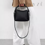 Loja Mayzê, Bolsa Afrodite, bola elegante, bolsa de couro, bolsa em alta, bolsa de influencer, bolsa do instagram, bolsa famosa, bolsa feminina, bolsa tiracolo, bolsa de mão, bolsa versátil, bolsa em promoção, loja de bolsas, mayze