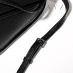 Bolsa Média Tiracolo Lena, Loja Mayzê, Bolsa Lena, bolsa de grife, bolsa estilosa, bolsa da moda, bolsa feminina, bolsa de couro, bolsa famosa, bolsa em alta, loja mayze, www.lojamayze.com, www.lojamayze.com.br, bolsa feminina