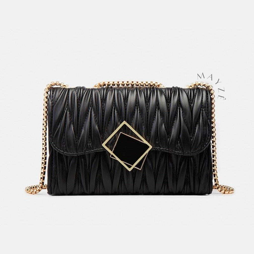 Bolsa Matelassê Flap Kimberly, Loja Mayzê, Bolsa Kimberly, bolsa de festa, bolsa elegante, bolsa em promoção, promoção de bolsa, bolsa feminina, tiracolo, bolsa preta, bolsa média, bolsa de couro, lojamayze.com.br, lojamayze.com