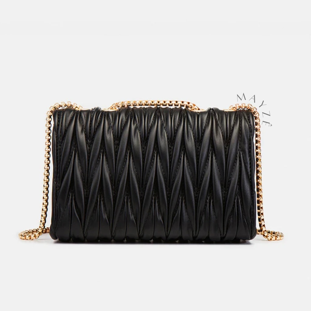 Bolsa Matelassê Flap Kimberly, Loja Mayzê, Bolsa Kimberly, bolsa de festa, bolsa elegante, bolsa em promoção, promoção de bolsa, bolsa feminina, tiracolo, bolsa preta, bolsa média, bolsa de couro, lojamayze.com.br, lojamayze.com