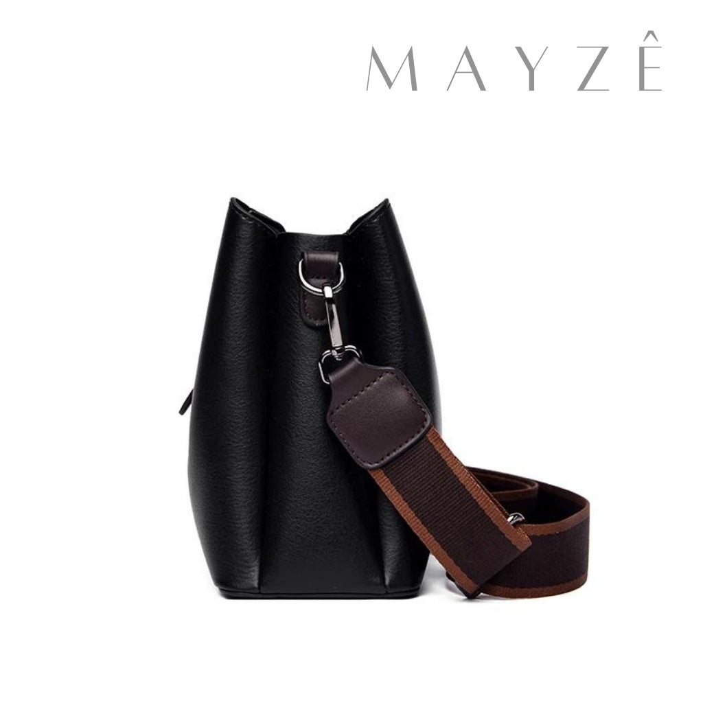 Loja Mayzê Oficial, Loja Mayzê, Mayzê, mayze, Loja de bolsas, bolsas, bolsa, bolsa lisa, Lisa, bolsa de couro, bolsa pro dia a dia, crossbody, tiracolo, bolsa em alta, bolsa na moda, bolsa tiktok, bolsa instagram, bolsa em conta, bolsa em promoção, frete grátis, bolsa em promoção, bolsa com divisorias, bolsa bonita, bolsa pratica, bolsa Marrom, bolsa preta,  bolsa diferente, bolsa elegante, bolsa chique, bolsa chic, bolsa bonita