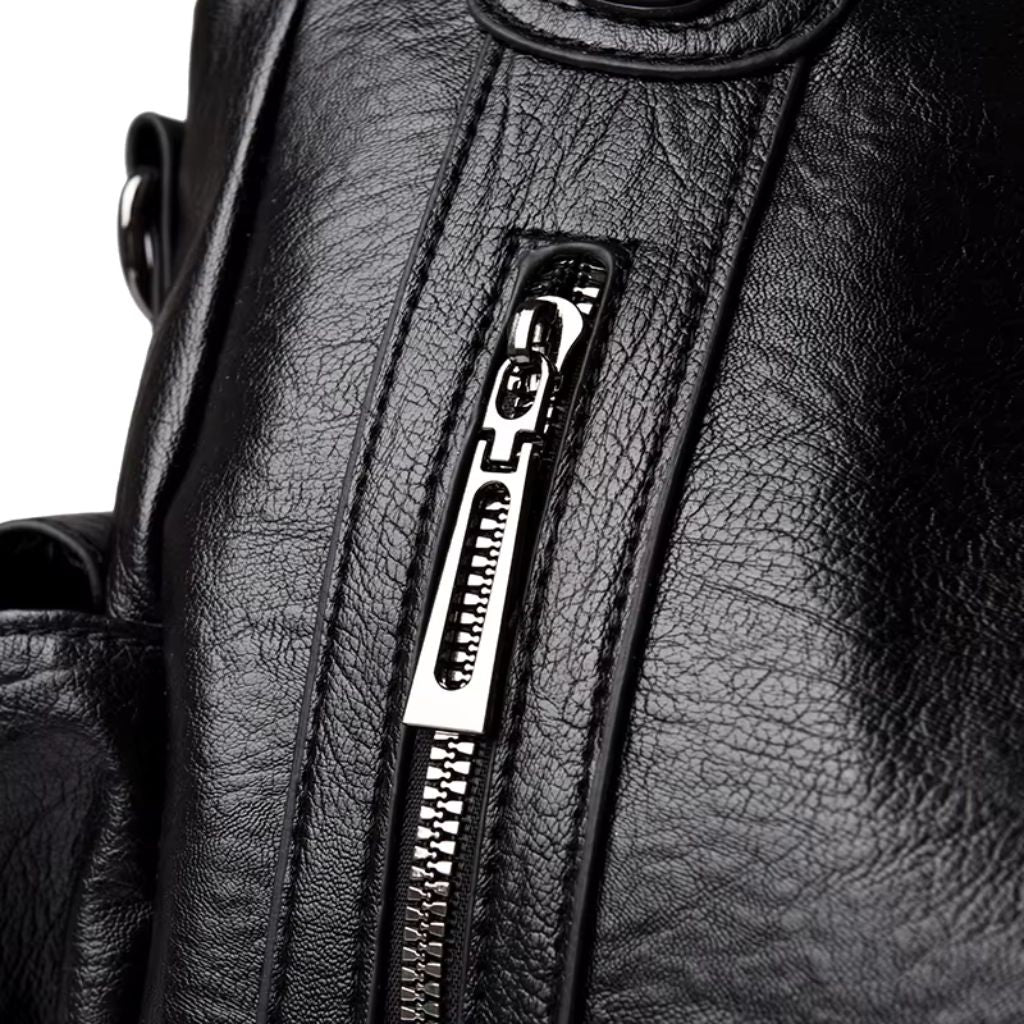 Bolsa média tote Naomi Mayzê. Couro ecológico, vários bolsos, alça transversal removível e ótima organização para o dia a dia.