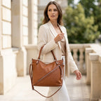 Bolsa tote grande Charlene Mayzê. Couro ecológico, 3 compartimentos, bolsos com zíper e alça transversal removível. Ideal para trabalho e dia a dia.