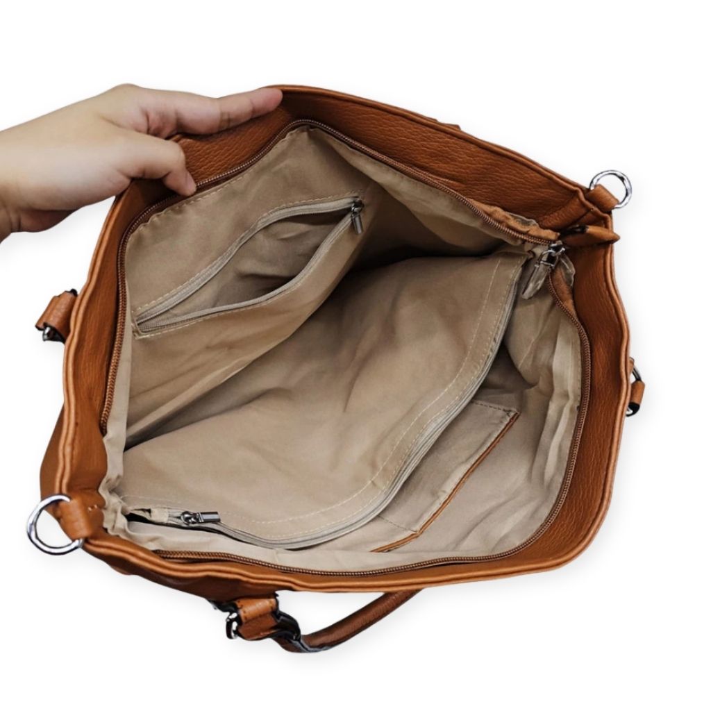 Bolsa tote grande Charlene Mayzê. Couro ecológico, 3 compartimentos, bolsos com zíper e alça transversal removível. Ideal para trabalho e dia a dia.