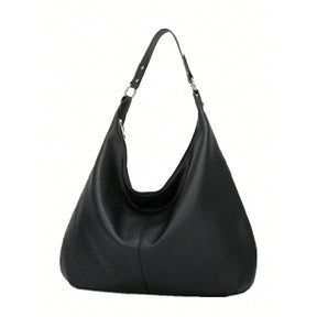 Bolsa de ombro grande Hermione Mayzê. Modelo hobo maxi em couro ecológico, fechamento em zíper e bolso interno. Elegante para trabalho e dia a dia.