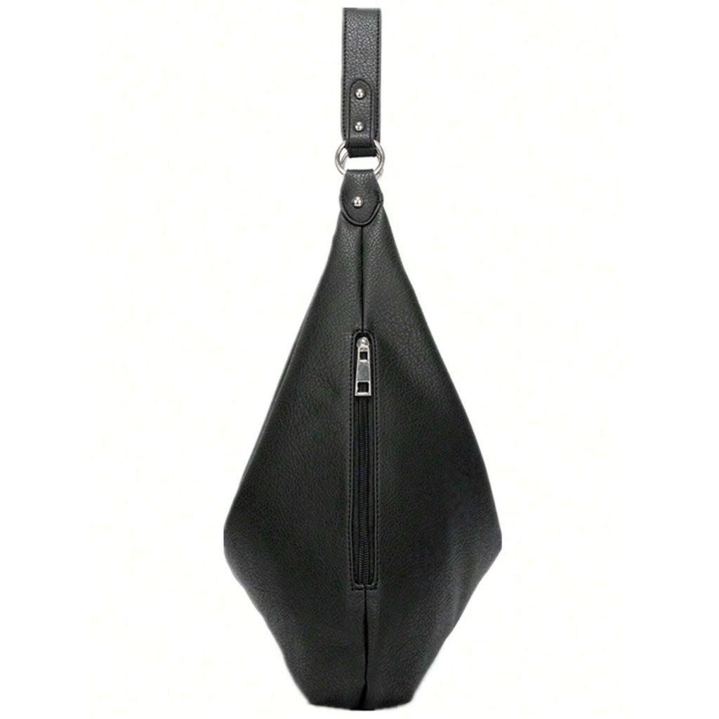 Bolsa de ombro grande Hermione Mayzê. Modelo hobo maxi em couro ecológico, fechamento em zíper e bolso interno. Elegante para trabalho e dia a dia.