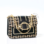 Bolsa Tiracolo Traçado Eduarda, Bolsa Eduarda, eduarda, Loja Mayzê, mayzê, mayze, bolsa média, bolsa dirente, bolsa interessante, bolsa legal, bolsa barata, bolsa de ombro, bolsa crossbory, bolsa leve, bolsa em conta, bolsa com frete grátis, bolsa boa, bolsa pro dia a dia, 