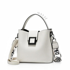 Bolsa Bucket Média Léia Fall, Bolsa Léia Fall, leia fall, léia de outono, bolsa léia da mayzê, bolsa léia fall, bolsa léia novidade, Loja Mayzê, mayzê, mayze, bolsa média, bolsa de mão, bolsa de ombro, bolsa crossbody, bolsa barata, bolsa em promoção, loja de bolsas, bolsa com frete grátis, bolsa em conta, bolsa pro dia a dia, bolsa bonita